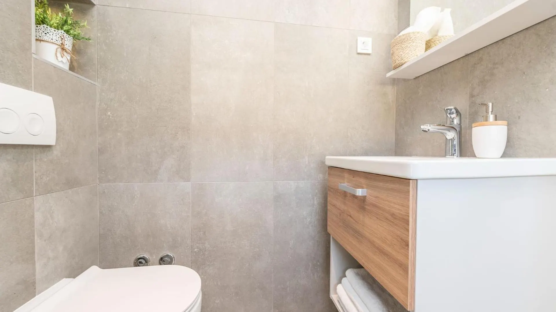 Apartment Beachfront Villa Bibinje Croatia