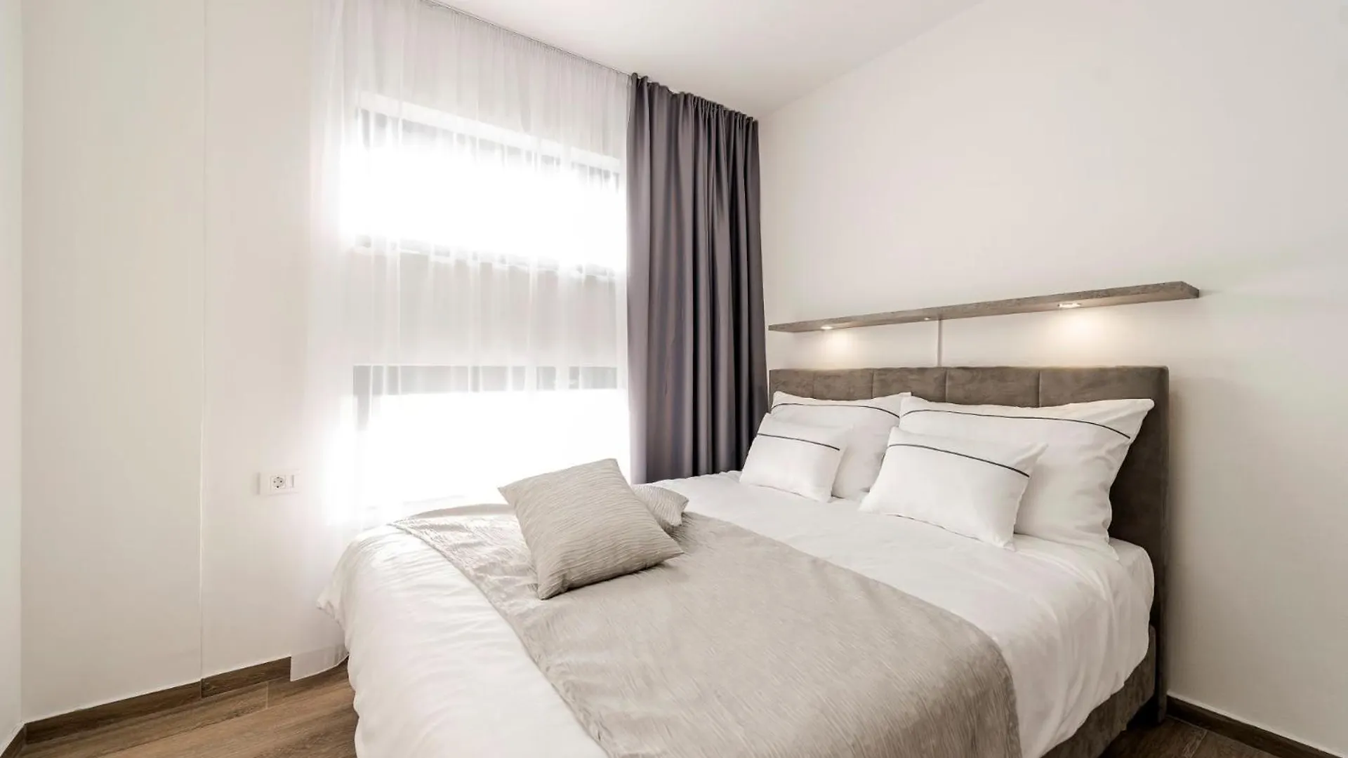 Apartment Beachfront Villa Bibinje