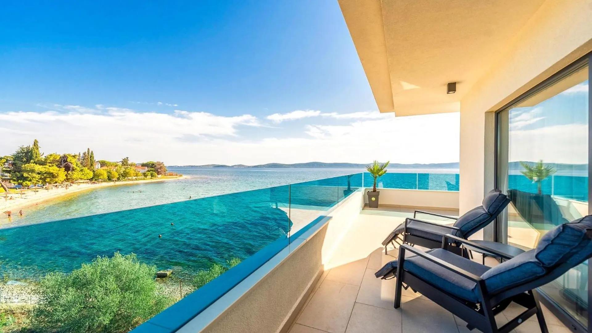 Apartment Beachfront Villa Bibinje