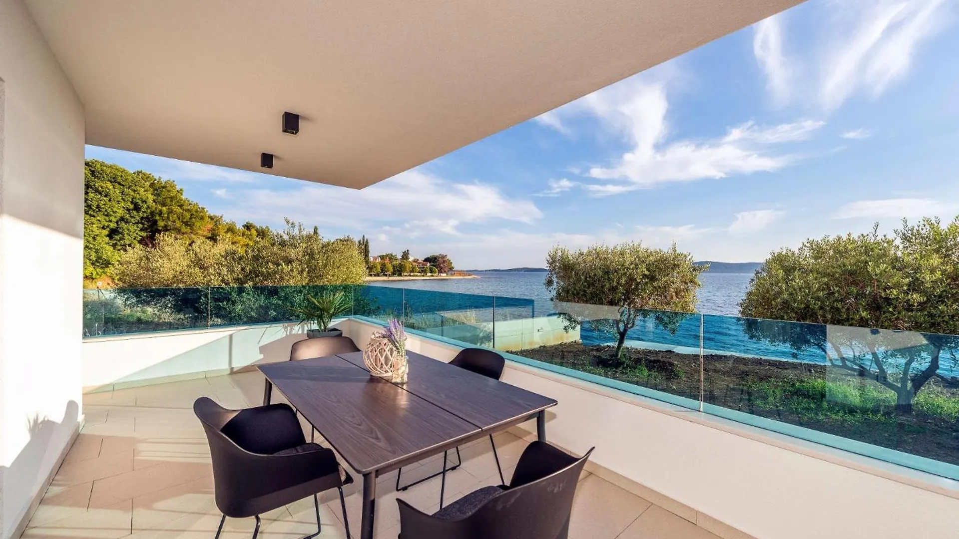 Beachfront Villa Bibinje 0*,  Croatia